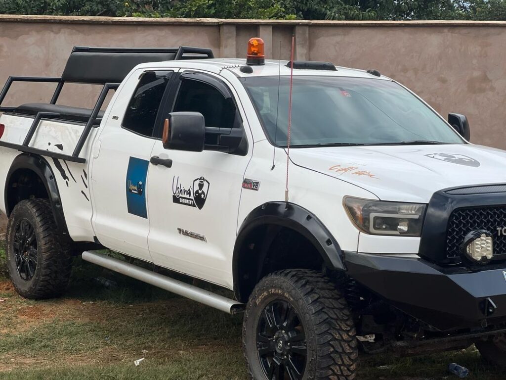 Nous assurons la sécurité (gardiennage) dans les entreprises, magasins, maison d'habitation, dans des carrières et autres grâce à notre personnel qualifié et formé avec des chiens et des véhicules pour intervenir en temps réel.